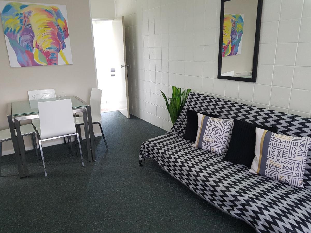 Parkview Motel ดาร์กาวิลล์ ภายนอก รูปภาพ